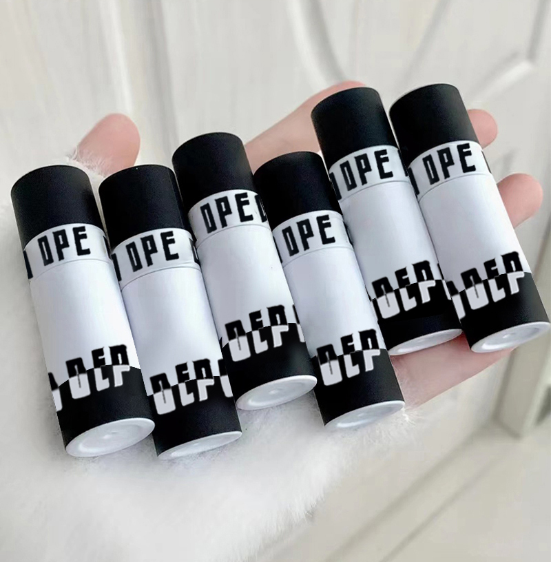 Matte Velvet Lip Tint Long Lasting - 1 szt. Różowo-czerwony matowy aksamitny błyszczyk
